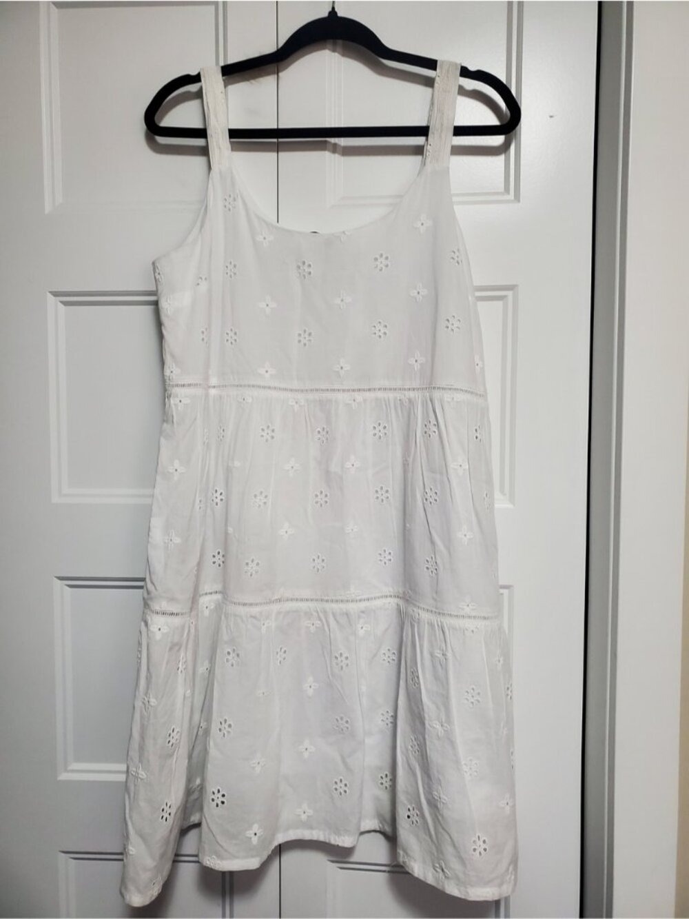 Tribal White Eyelet Tiered Sundress Sleeveless Floral Embroidery M
